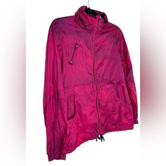 Saks Fifth Avenue Windbreaker Jacket with Hidden Hood and Travel Pouch - Picture 3 of 13